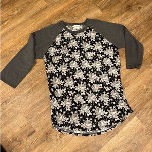 LuLaRoe Black and Gray Floral Raglan Tee